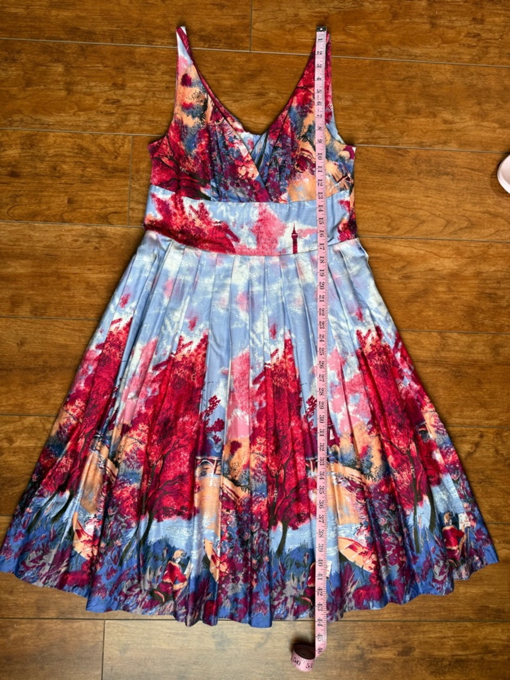 š Retrospecād Elizabeth in Gay Pari Retro Spring Summer Dress - Picture 13 of 13